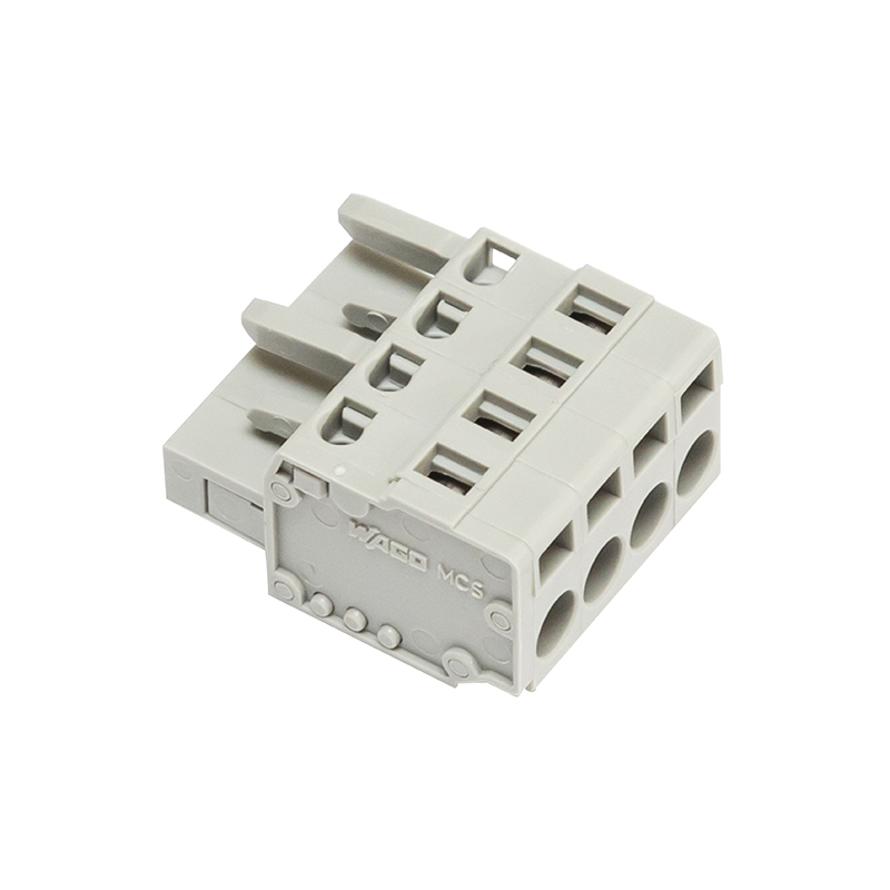 4-pin female connector  4 broches